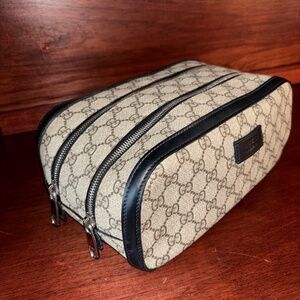 Gucci Men's Double Zip Travel Bag